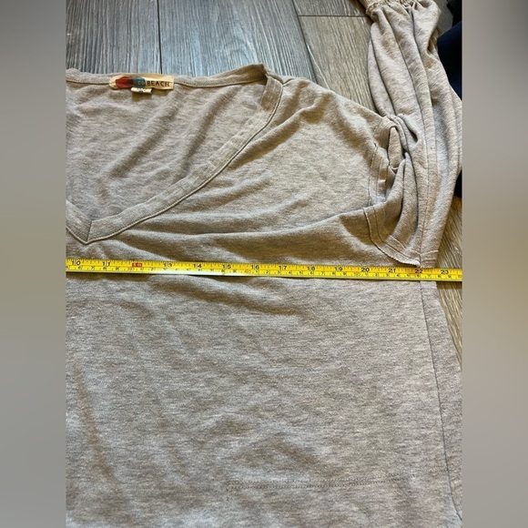 Free People Beach Gray Oversized Deep V-neck Tunic Sweater Size Medium - Picture 6 of 7